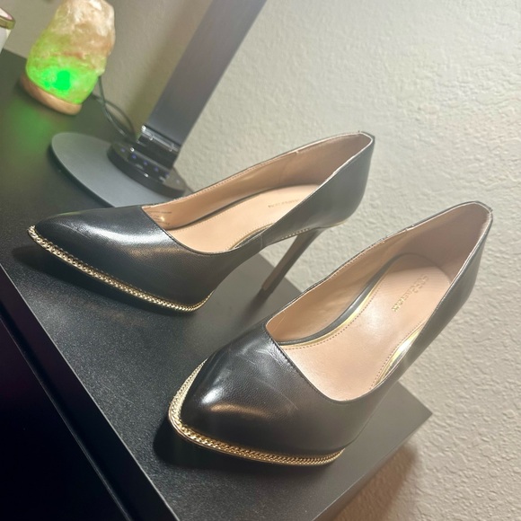 BCBGENERATION | Harleigh Pumps in Black Leather, size 39/9US - Picture 4 of 15